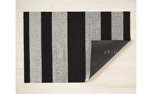 Bold Shag Doormat in Black/White - 18''X28"